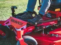 Gravely Pro-Turn® 148 Kawasaki® Zero-Turn Mower 991128, photo 12