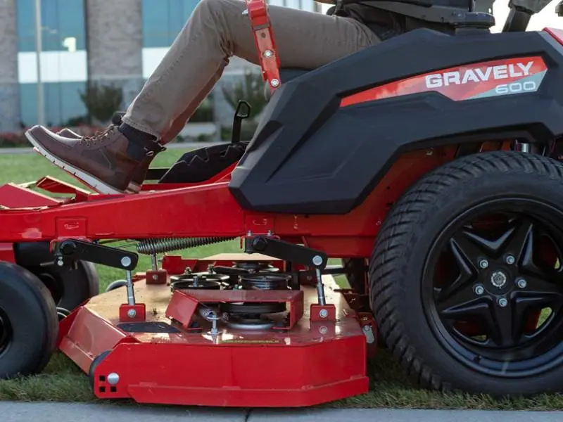 Gravely Pro-Turn 600 60″ Kawasaki® EFI Zero-Turn Mower 992503, photo 2