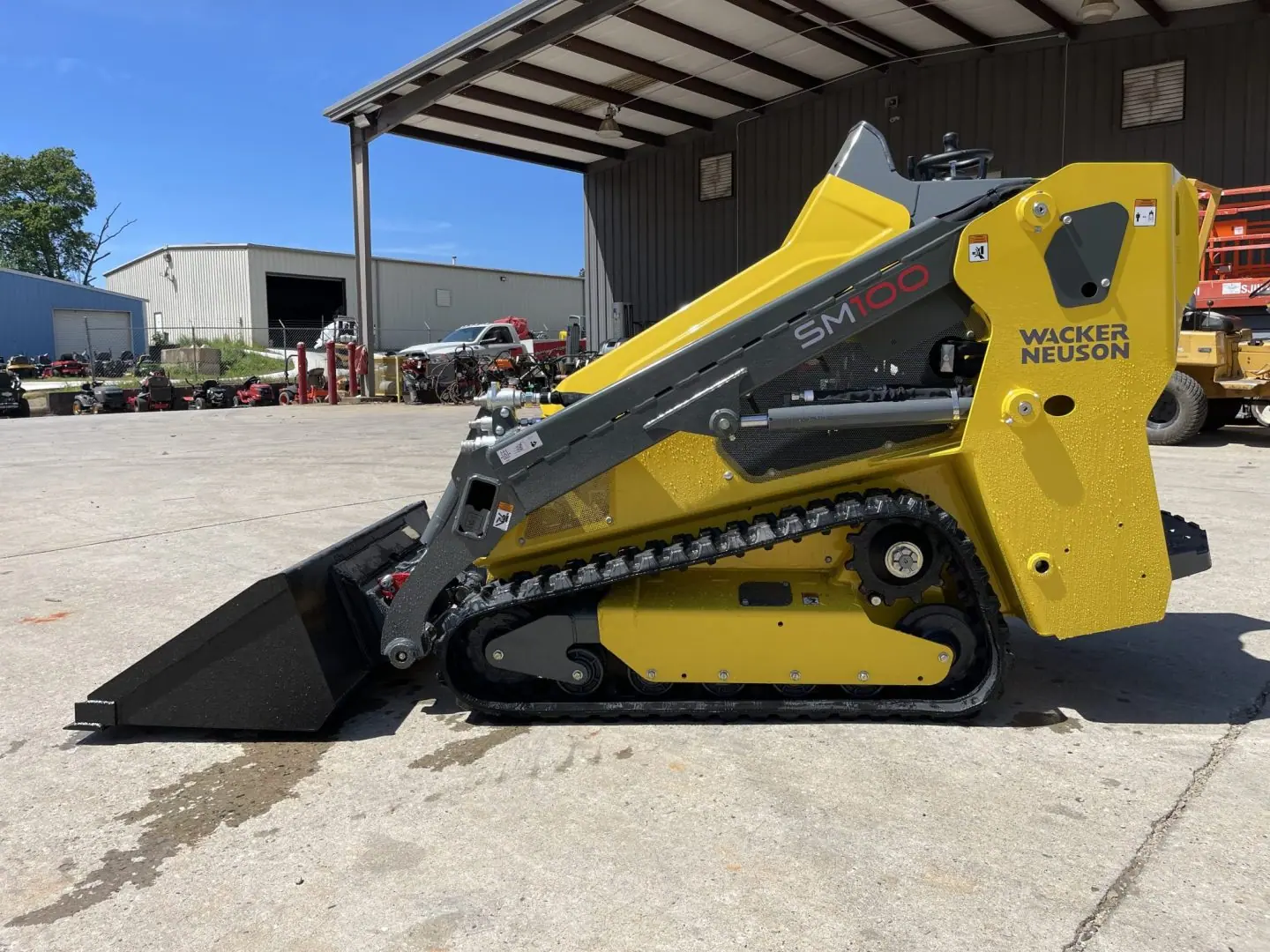 Wacker Neuson SM100 Mini Skid Steer, photo 5
