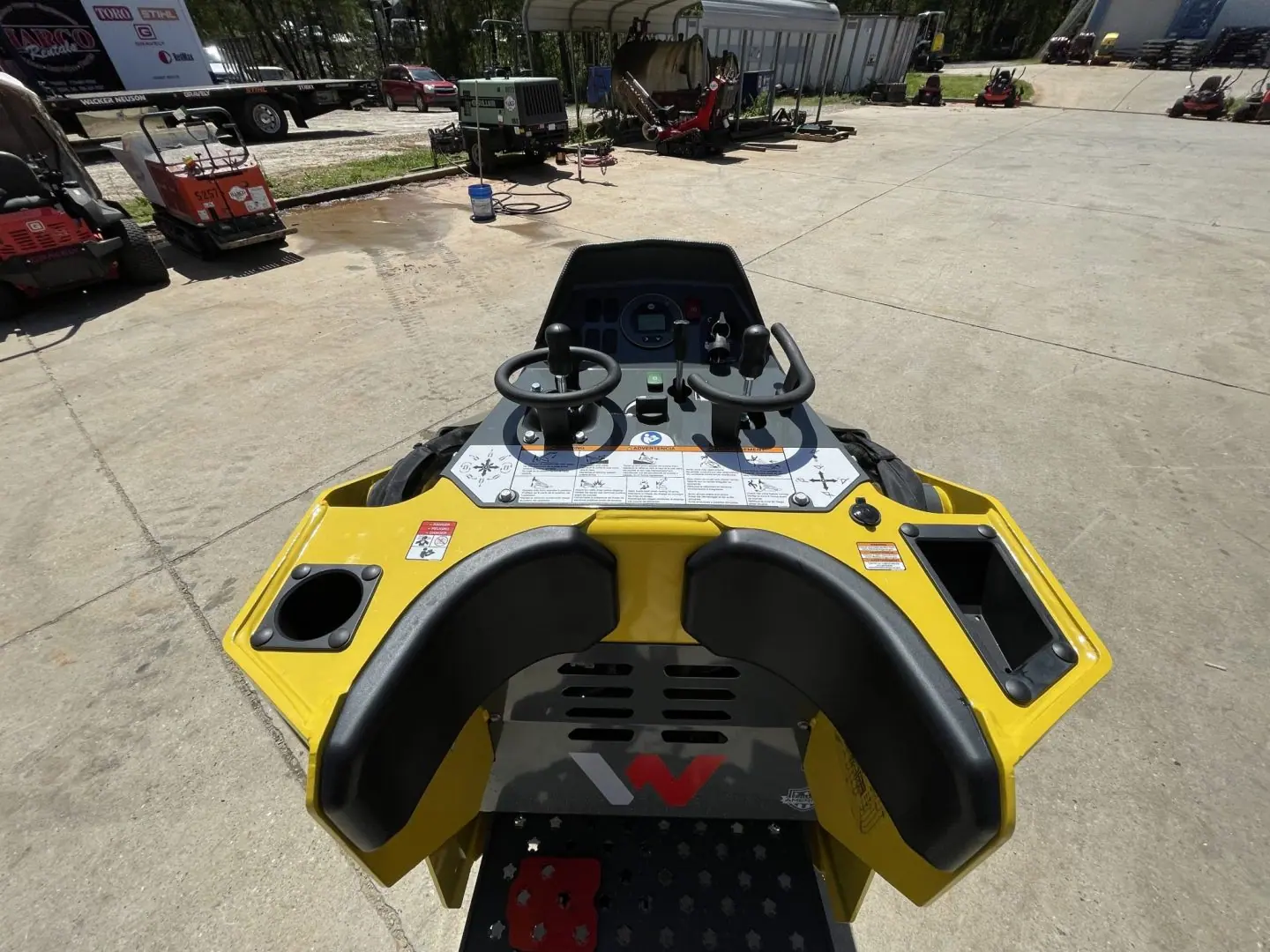 Wacker Neuson SM100 Mini Skid Steer, photo 8