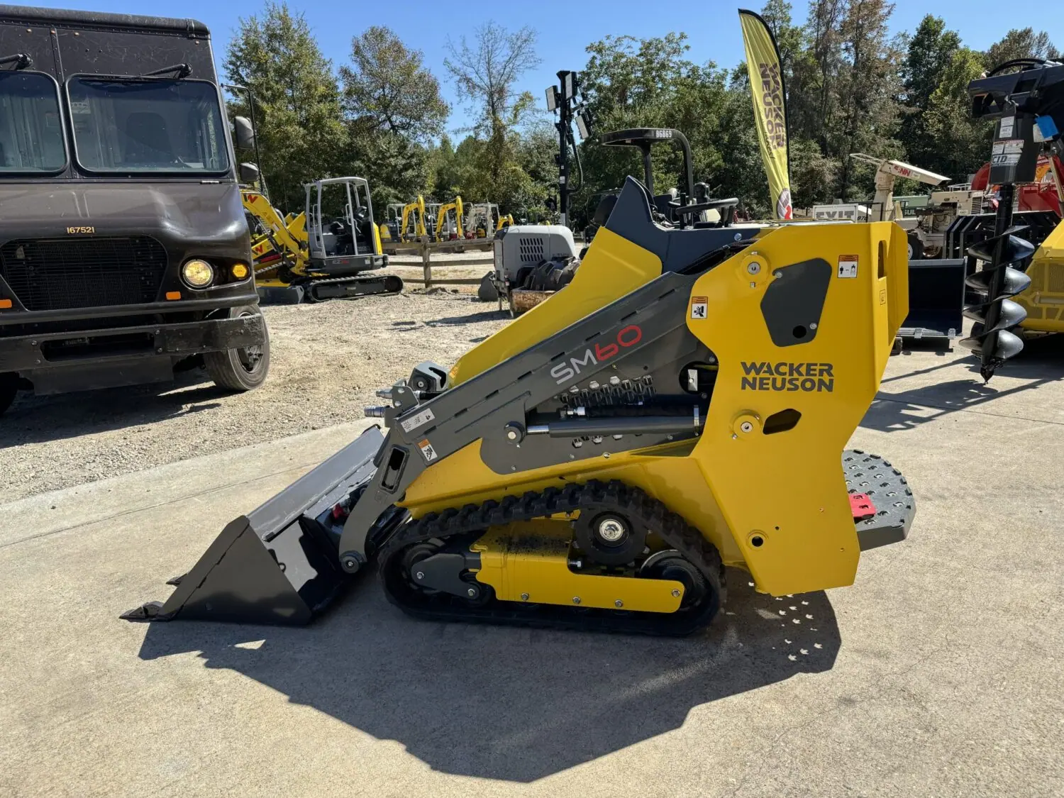 Wacker Neuson SM60 Mini Skid Steer, photo 2