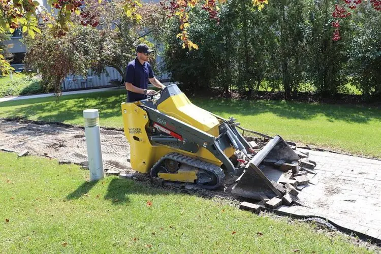 Wacker Neuson SM60 Mini Skid Steer