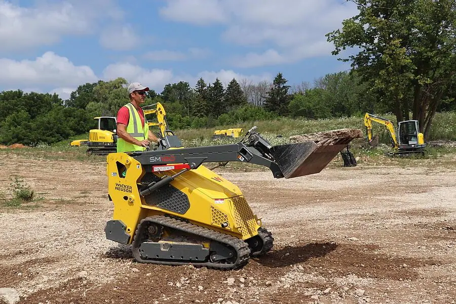 Wacker Neuson SM120 Mini Skid Steer