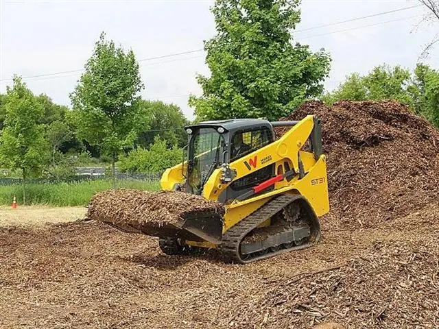 Skid Steer Loader, Medium Frame Wacker ST31
