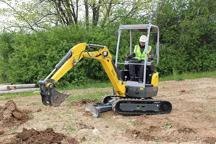 #2 – Mini Excavator, 1.7ton